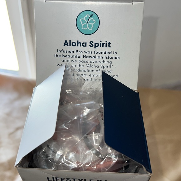 Infusion Pro Reusable Water Bottle 24oz - Picture 6 of 6